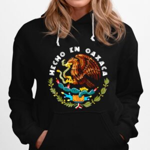 Hecho En Oaxaca Camisa De Mexico Mexican Flag Crest Hoodie