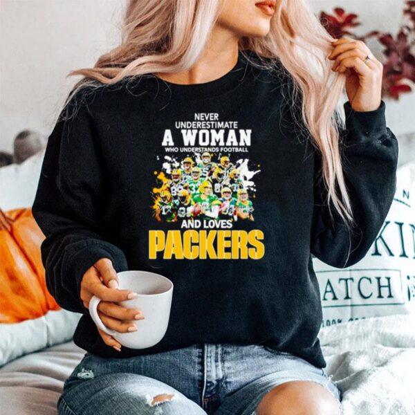 Never Underestimate A Woman Who Understands Football And Loves Packers Signatures Sweater