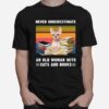 Never Underestimate An Old Woman With Cats And Books Sphynx Cat Vintage Retro T-Shirt