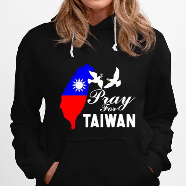 Pray For Taiwan Support Taiwanese Flag Heart Hoodie