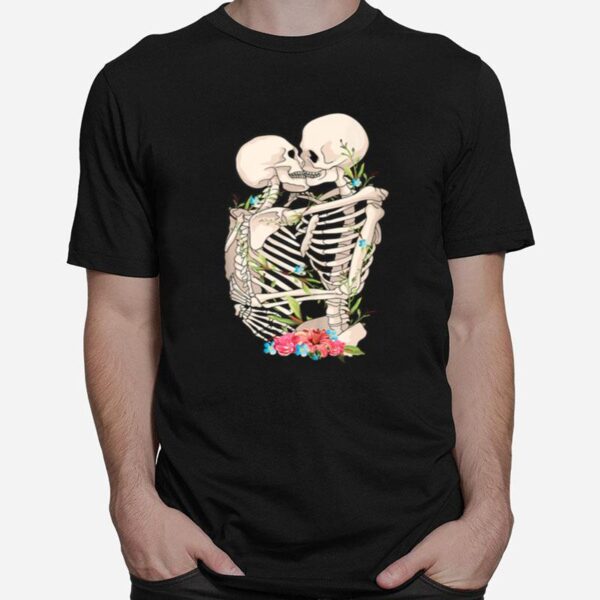 Scary Kissing Skeletons T-Shirt