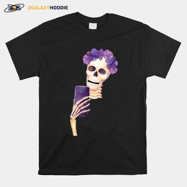 Skeleton Taking Selfie Halloween T-Shirt