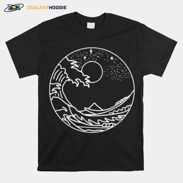 The Great Wave Off Kanagawa Minimal Line Art Nature Gift T-Shirt