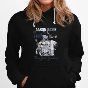 Aaron Judge 61 Hrs 4X All Star 2X Silver Slugger New York Yankees Signatures Unisex T-Shirt