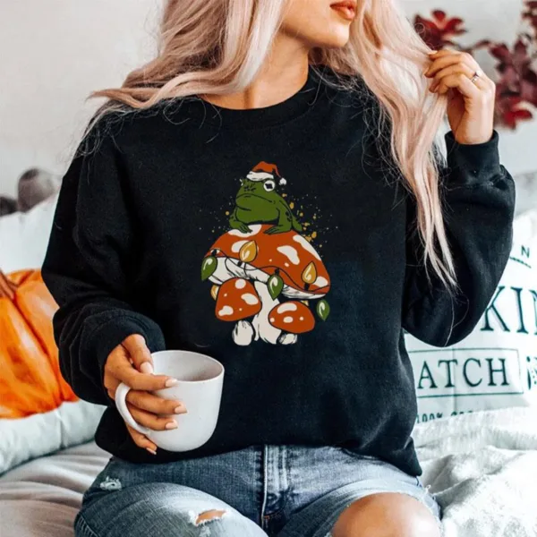 Cottagecore Christmas Holiday Mushroom Unisex T-Shirt