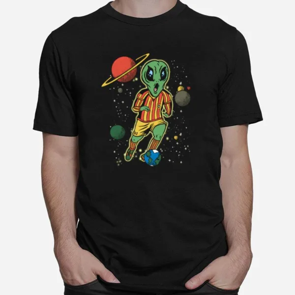 Funny Soccer Player In Space With Alien Soccer Unisex T-Shirt