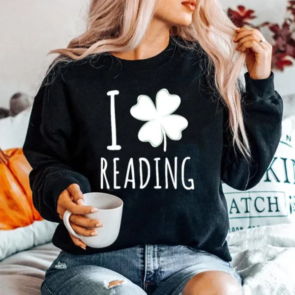 I Love Reading St Patricks Day Unisex T-Shirt