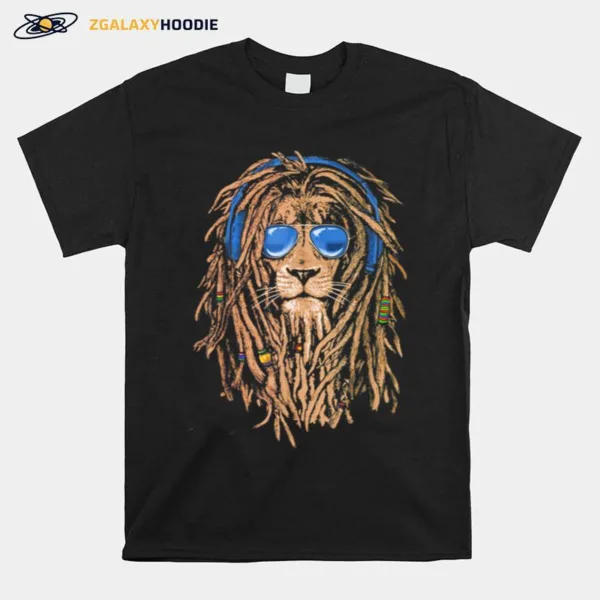 Lion With Headphones And Dreads   Awesome Graphic Unisex T-Shirt