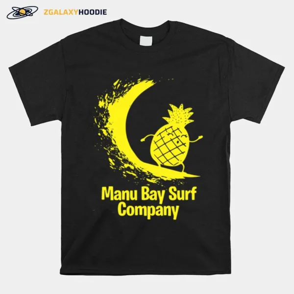 Manu Bay Surf Company New Zealand Gold Surfing Pineapple Unisex T-Shirt