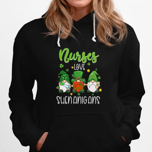 Nurses Love Shenanigans Funny Gnomes Nurse St Patricks Day Unisex T-Shirt