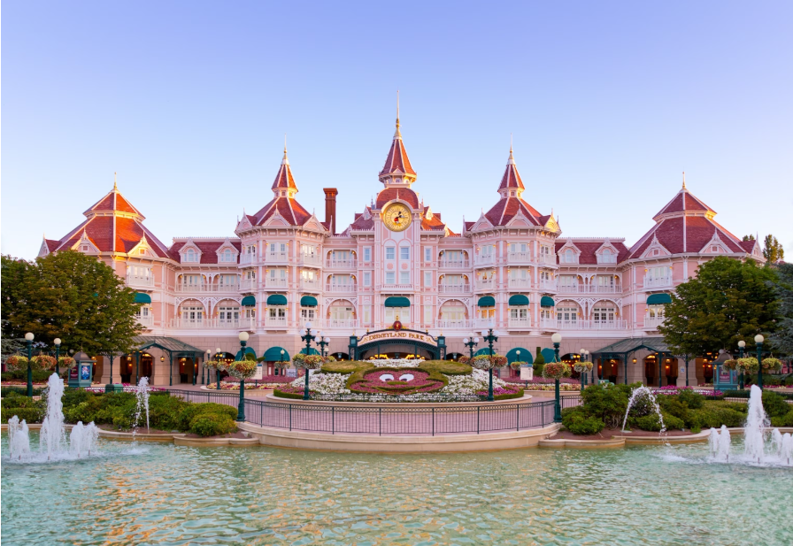 Exclusive Preview of the Newly Revamped Disneyland Paris Hotel