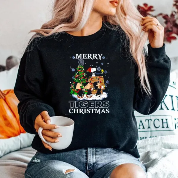 Snoopy And Friends Merry Detroit Tigers Christmas Unisex T-Shirt