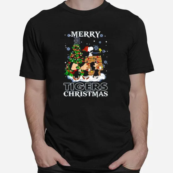 Snoopy And Friends Merry Detroit Tigers Christmas Unisex T-Shirt