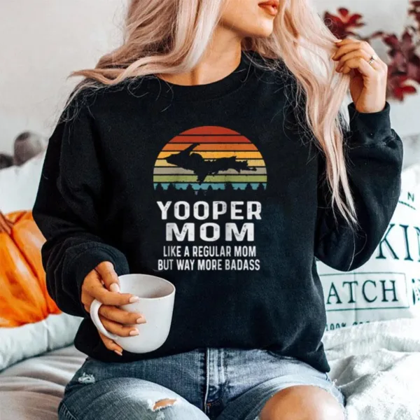 Upper Peninsula Michigan Retro Yooper Mom Unisex T-Shirt