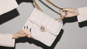 What to Consider Before Buying Your First Designer Handbag?